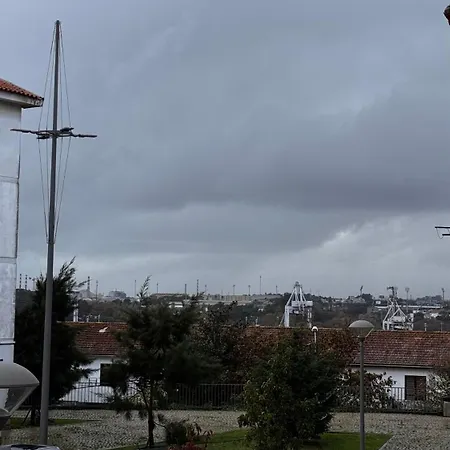 The Travellers Den * Matosinhos (Porto)
